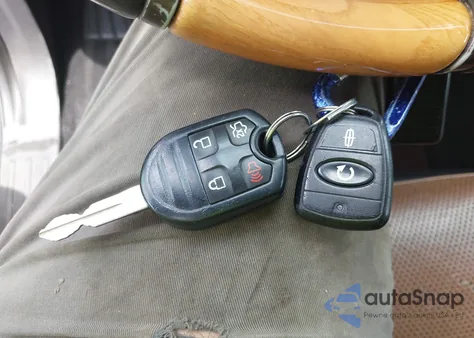 2013 Lincoln Navigator L from USA, damaged, VIN 5LMJJ3J53DEL05085